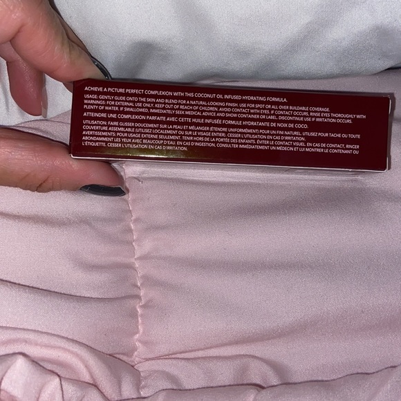 Wander Beauty tan shade Flash Focus Foundation - Picture 4 of 9